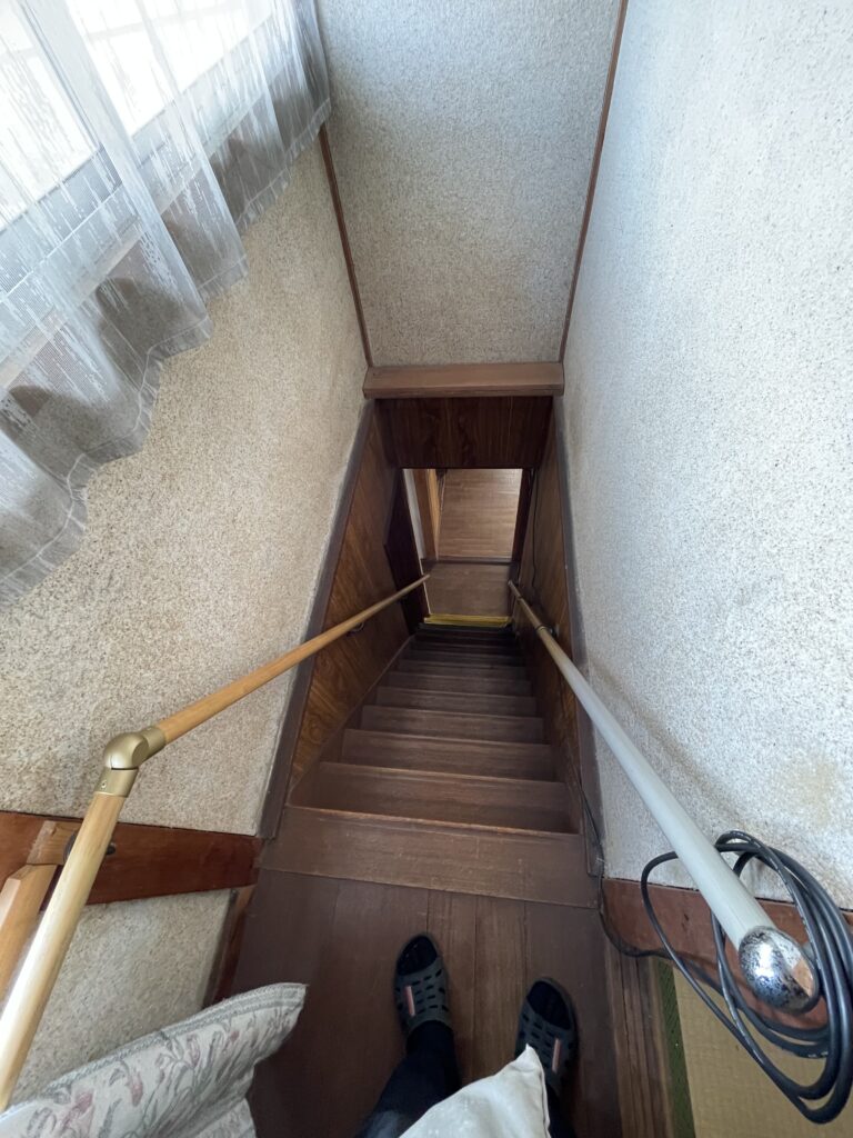 階段の架けかえ？
