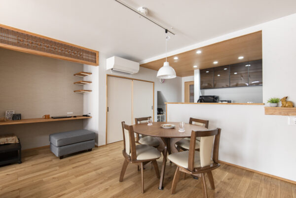 LDKの一角に作る、心地いいパソコンスペース。