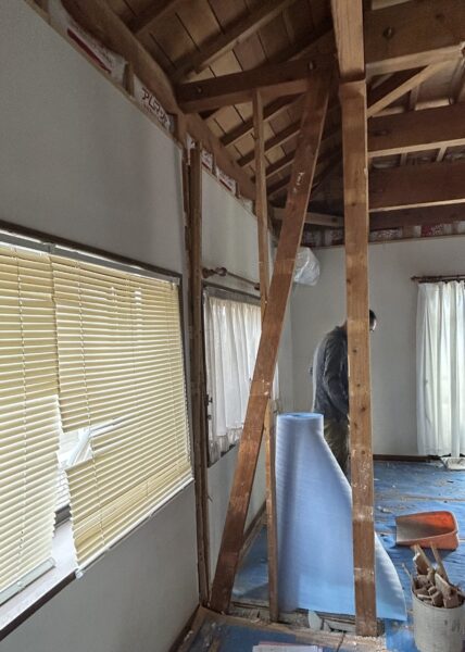 図面にない筋交いが出現！？ リノベの現場が着工しました！