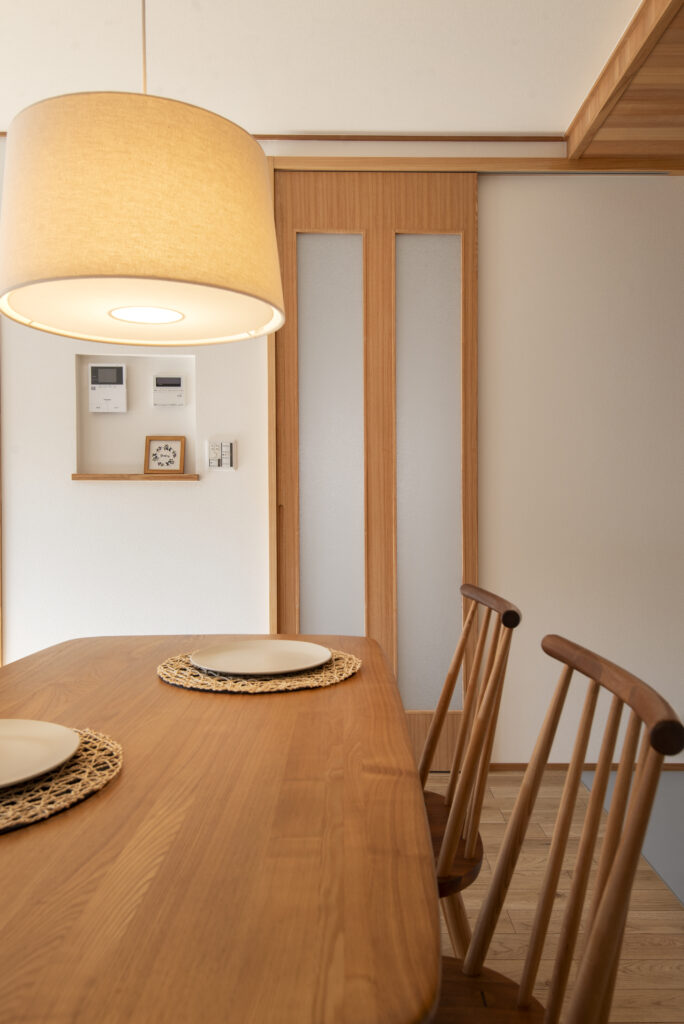 居心地のよさは「光の色」で作る。理想の空間にぴったりの灯り選び