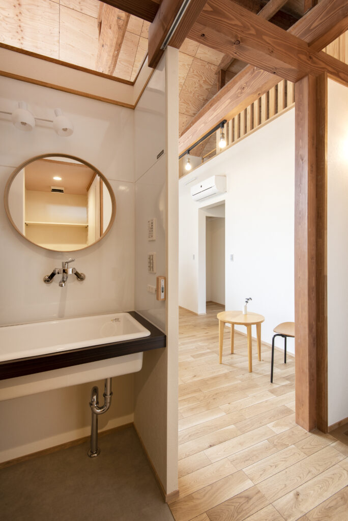 洗面台は「脱衣所の外」が正解？暮らしをスムーズにする新定番の間取り