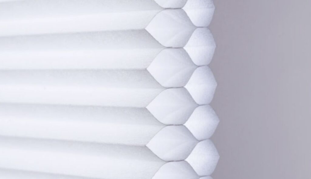 【山田の日刊ブログ】ハニカムスクリーンの効果