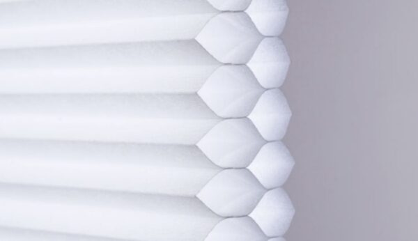 【山田の日刊ブログ】ハニカムスクリーンの効果