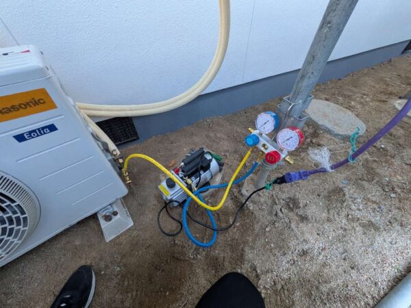 【山田の日刊ブログ】リノベモデルハウス　仮設エアコン