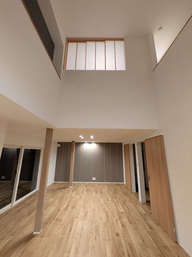 【山田の日刊ブログ】リノベモデルハウス　夜見に行ってみました