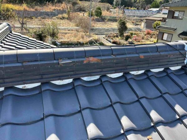 【山田の日刊ブログ】屋根瓦の劣化